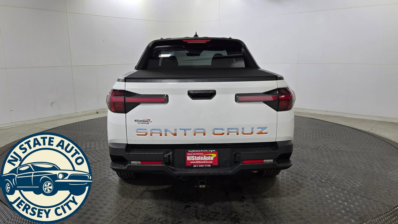 Used 2023 Hyundai Santa Cruz SE image 6