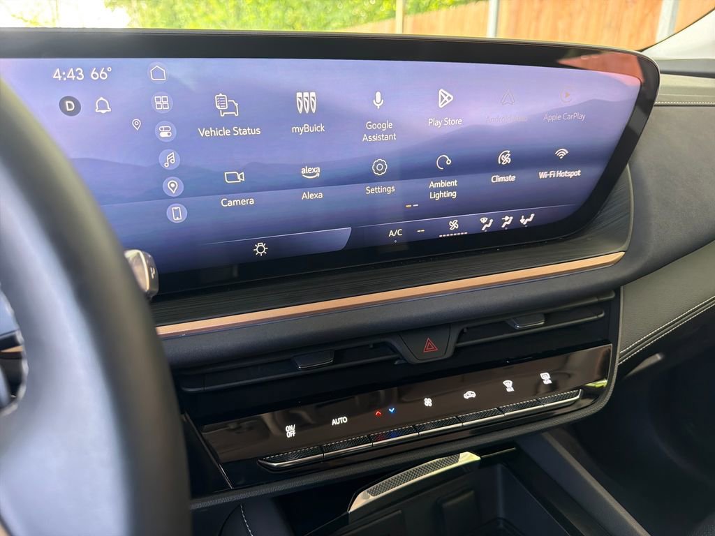Used 2025 Buick Envision Sport Touring image 27