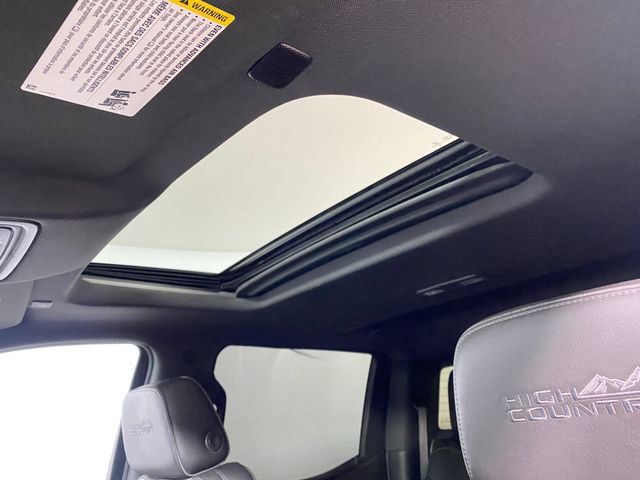 Certified 2019 Chevrolet Silverado 1500 High Country w/ Technology Package image 23