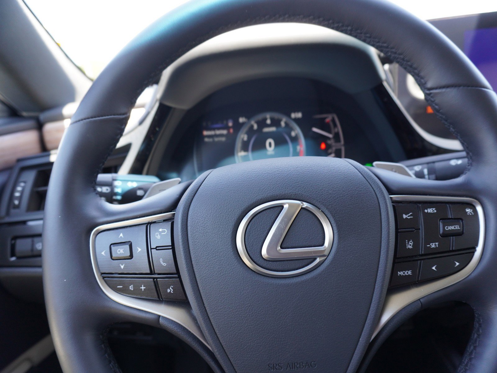 Used 2024 Lexus ES 350 w/ Premium Package FWD image 24