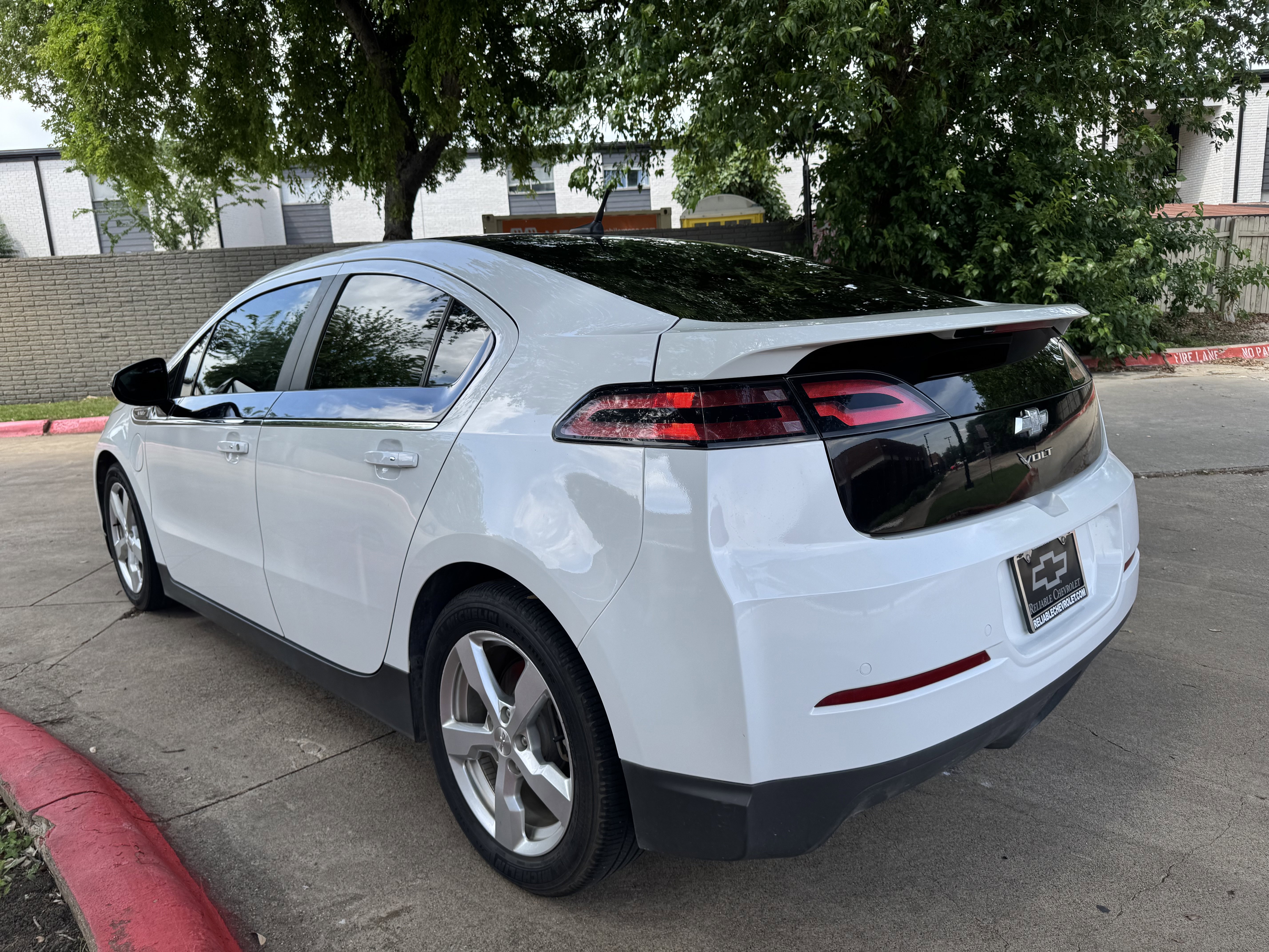 Used 2012 Chevrolet Volt FWD image 6