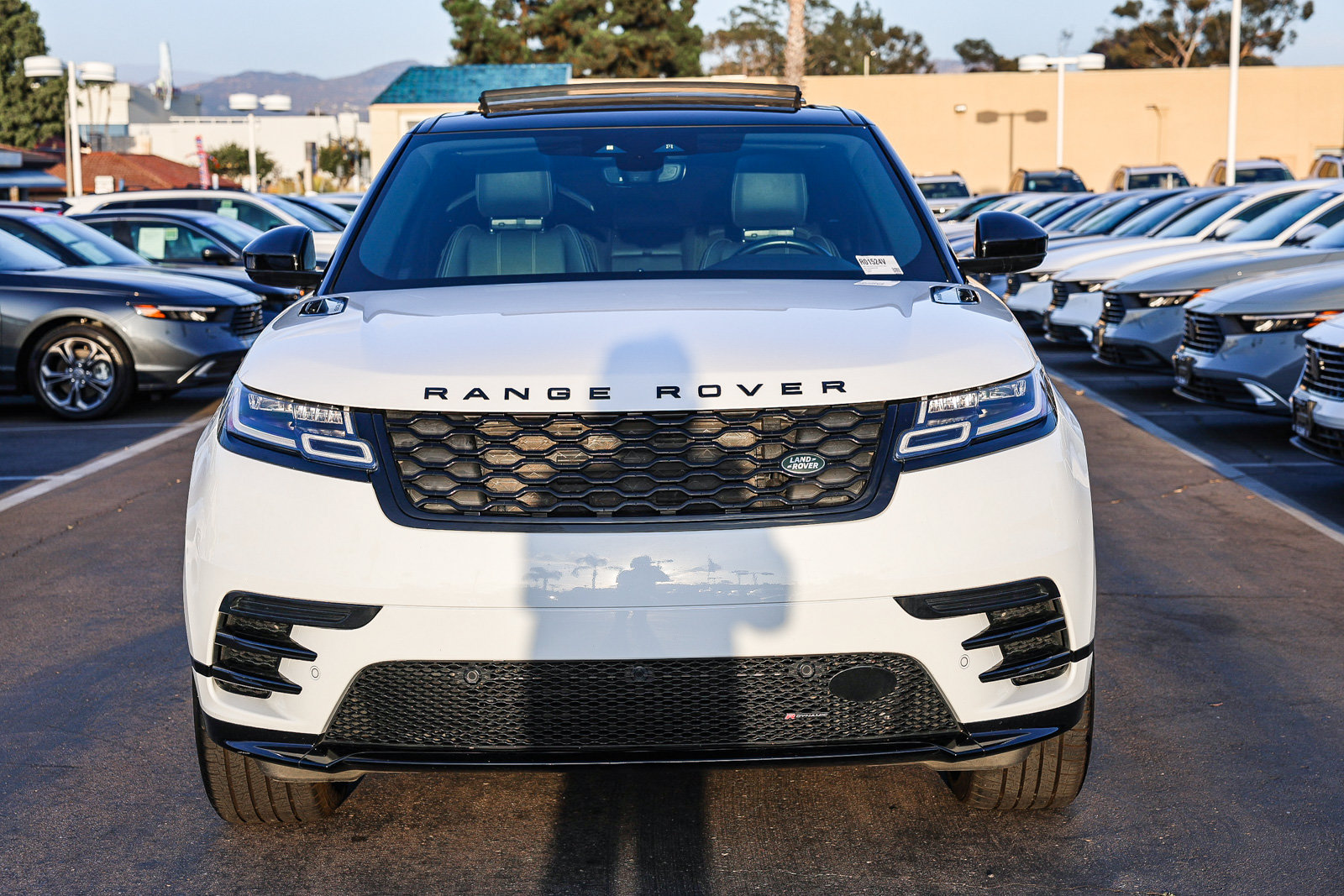 Used 2022 Land Rover Range Rover Velar R-Dynamic S AWD/4WD image 18