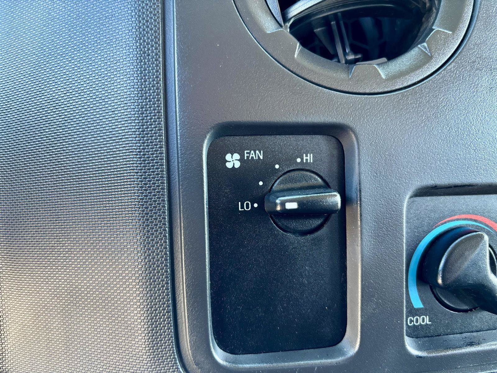 Used 2014 Ford E-150 and Econoline 150 w/ Power Group RWD image 25