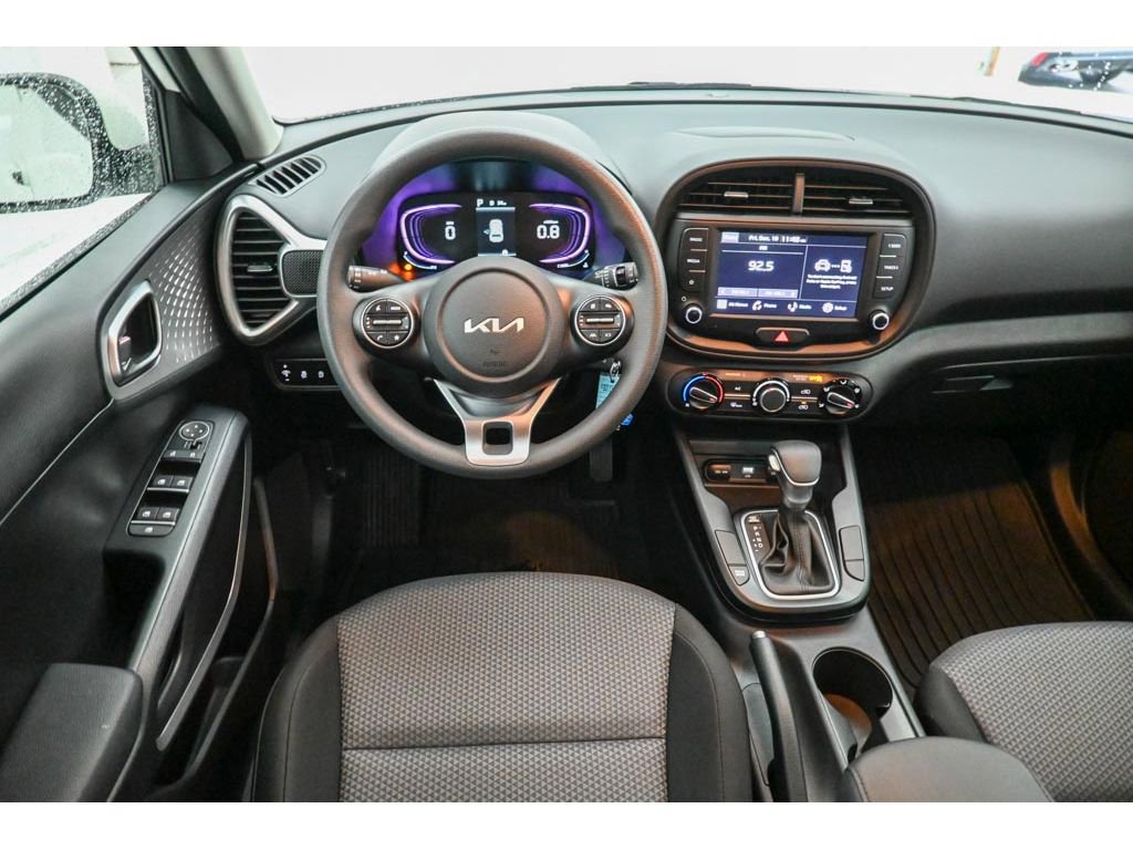 Used 2025 Kia Soul LX image 26