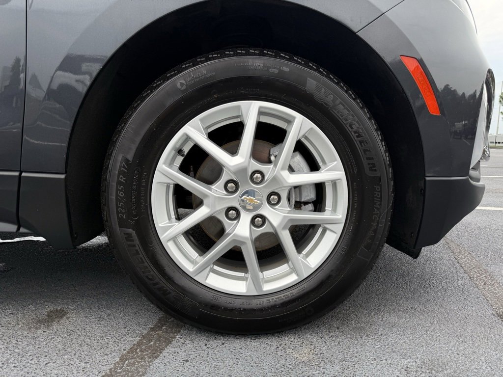 Used 2023 Chevrolet Equinox LT image 32