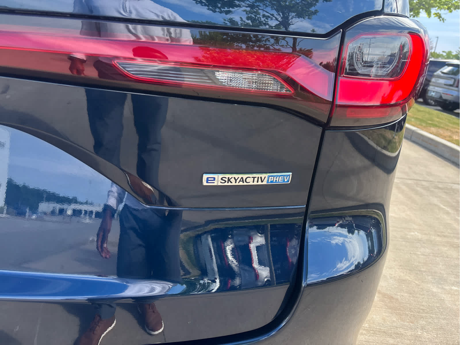 Used 2024 MAZDA CX-90 Plug-In Hybrid w/ Preferred AWD/4WD image 9