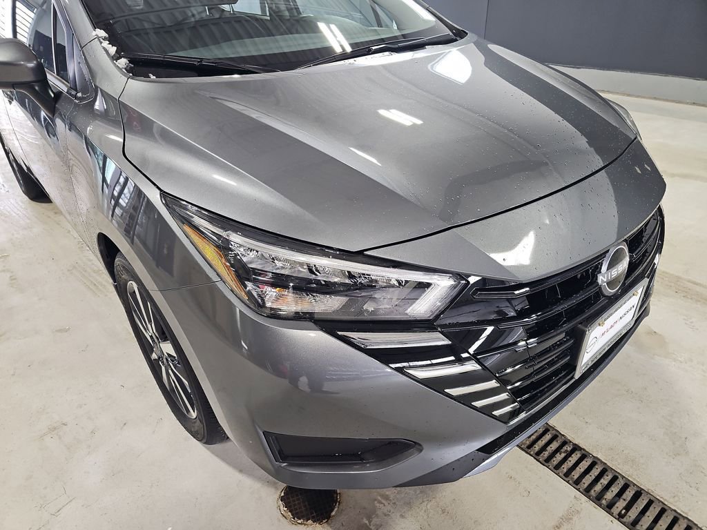 Used 2025 Nissan Versa SV w/ Trunk Package image 9