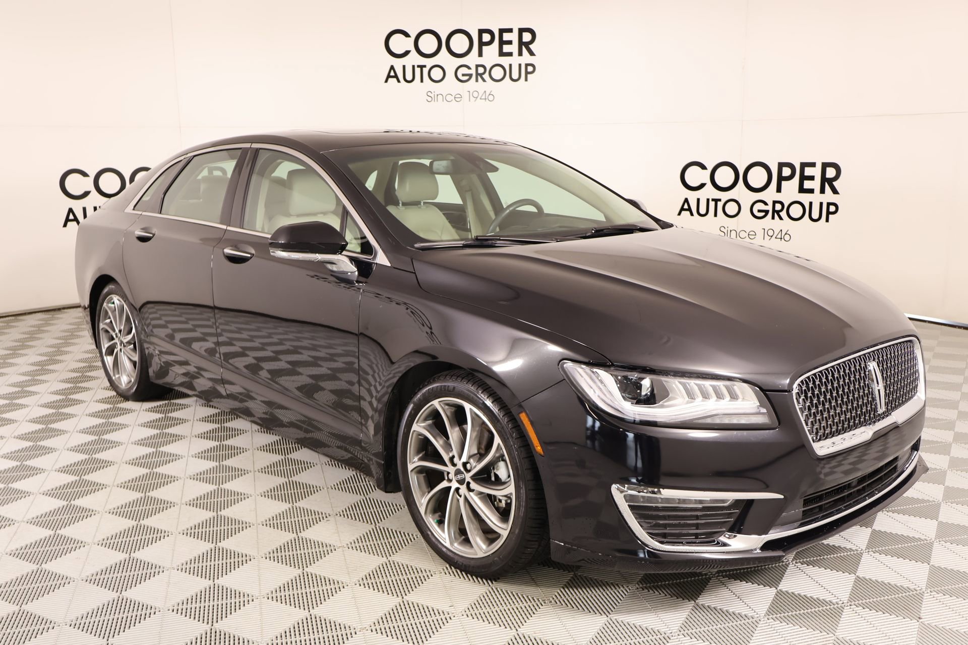 Used 2019 Lincoln MKZ Reserve w/ Reserve Plus Package FWD image 1