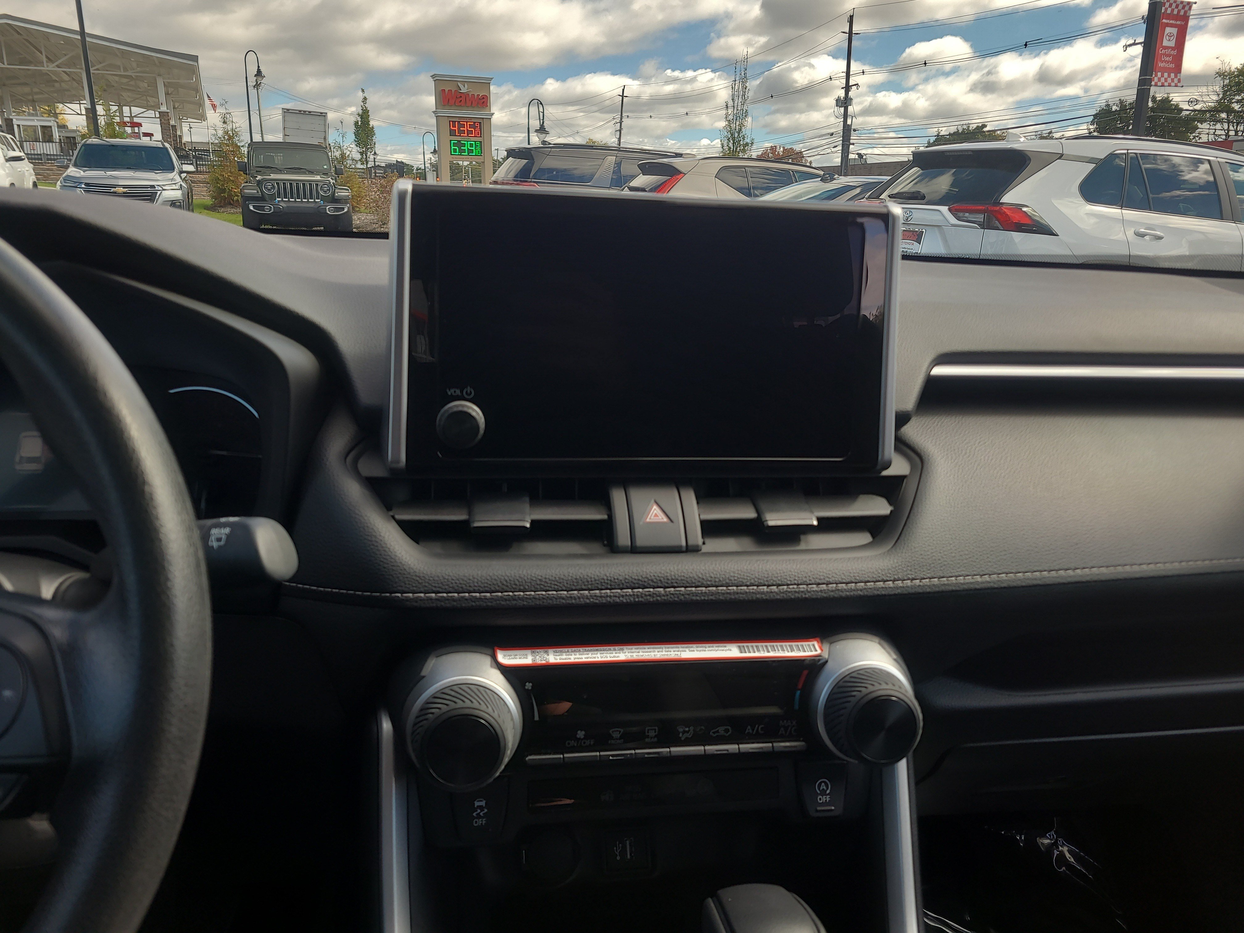 Certified 2025 Toyota RAV4 LE AWD/4WD image 19