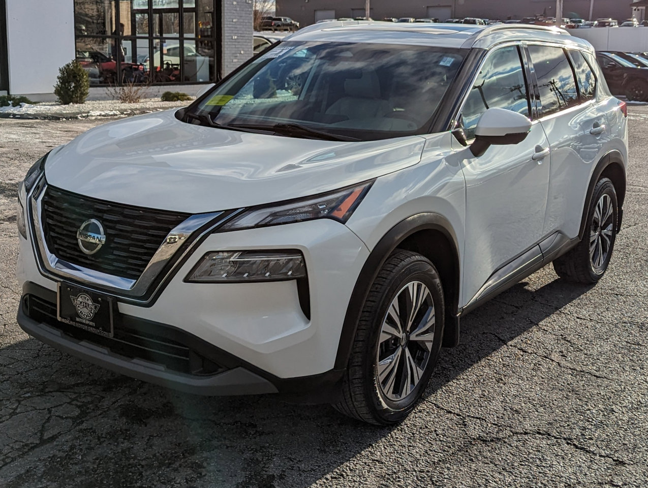 Used 2021 Nissan Rogue SV w/ Premium Package AWD/4WD image 2