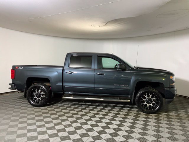 Used 2018 Chevrolet Silverado 1500 LT w/ All Star Edition AWD/4WD image 4