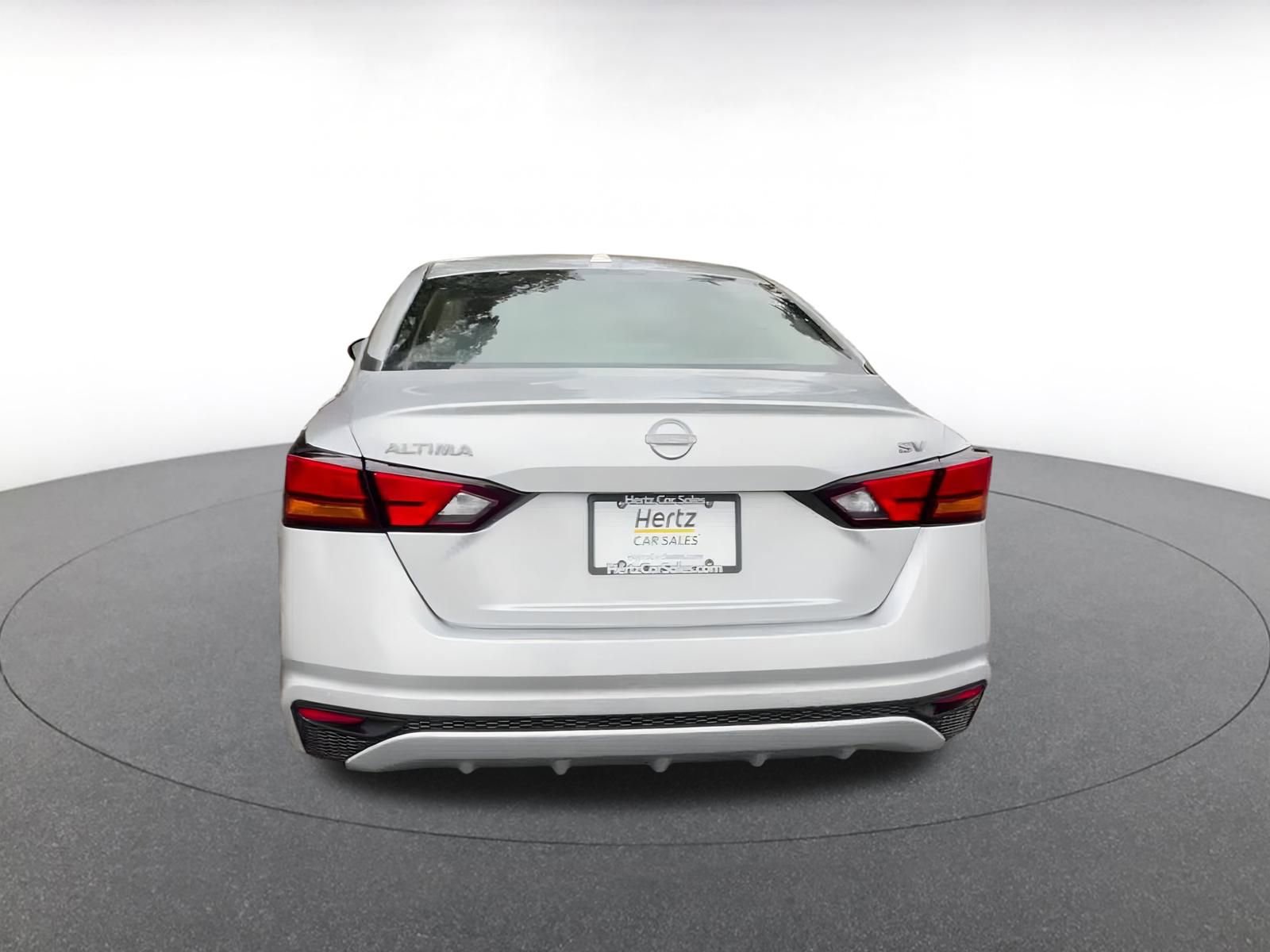 Used 2024 Nissan Altima 2.5 SV image 14