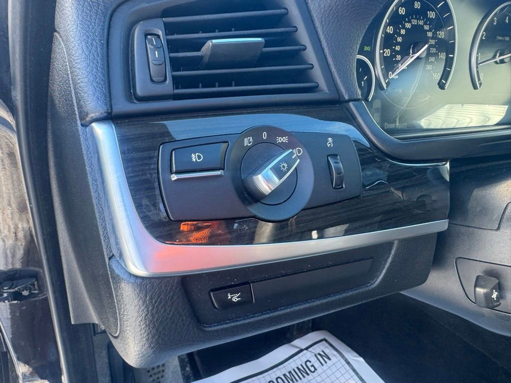 Used 2015 BMW 535i xDrive Sedan image 31