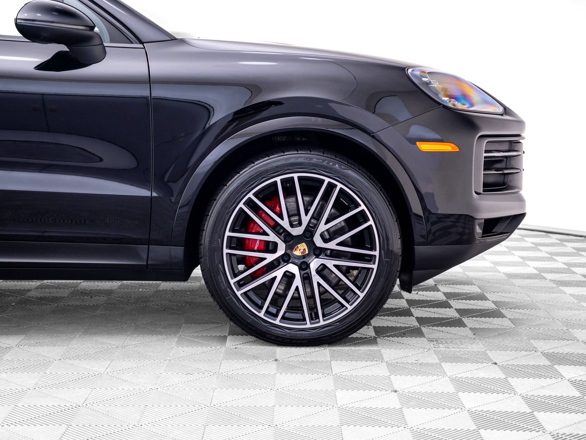 Used 2024 Porsche Cayenne S AWD/4WD image 36