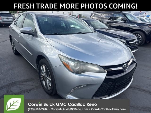 Used 2017 Toyota Camry SE w/ Four Season Floor Mat Package image 3