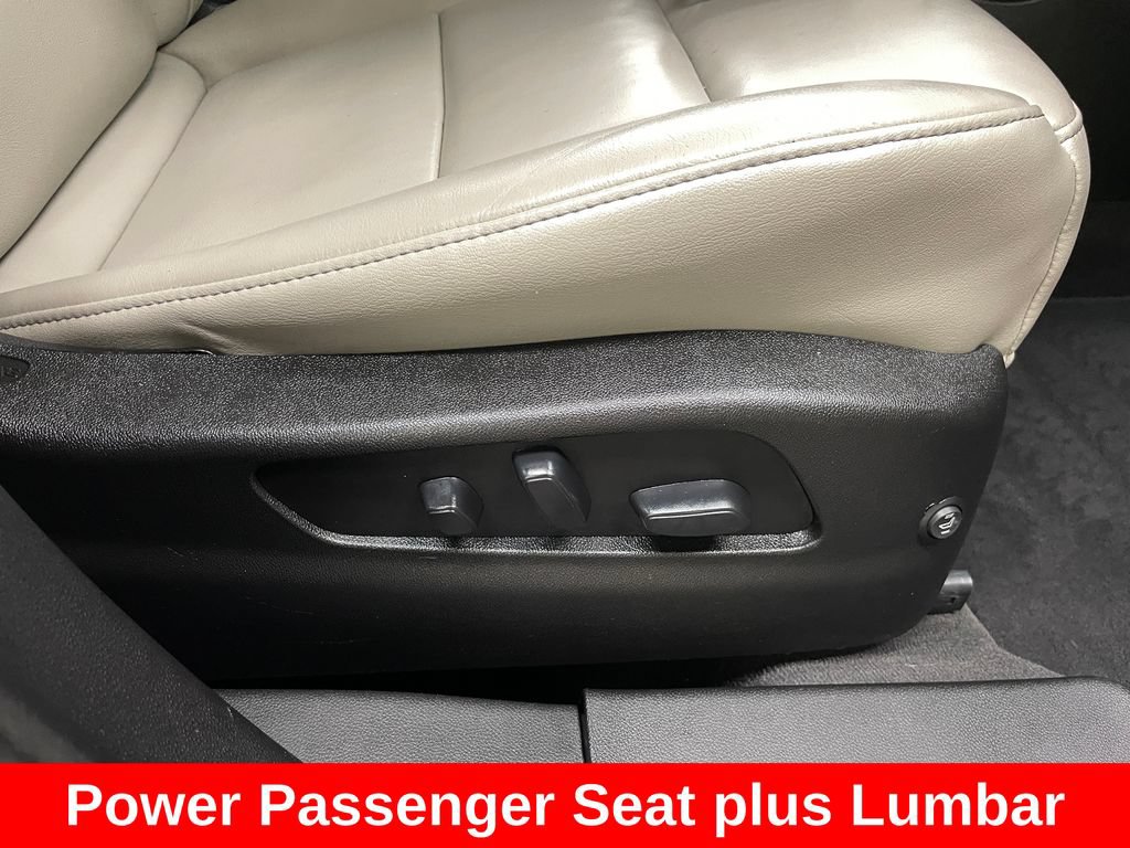Certified 2020 Cadillac XT4 Premium Luxury w/ Driver Awareness Package AWD/4WD image 13