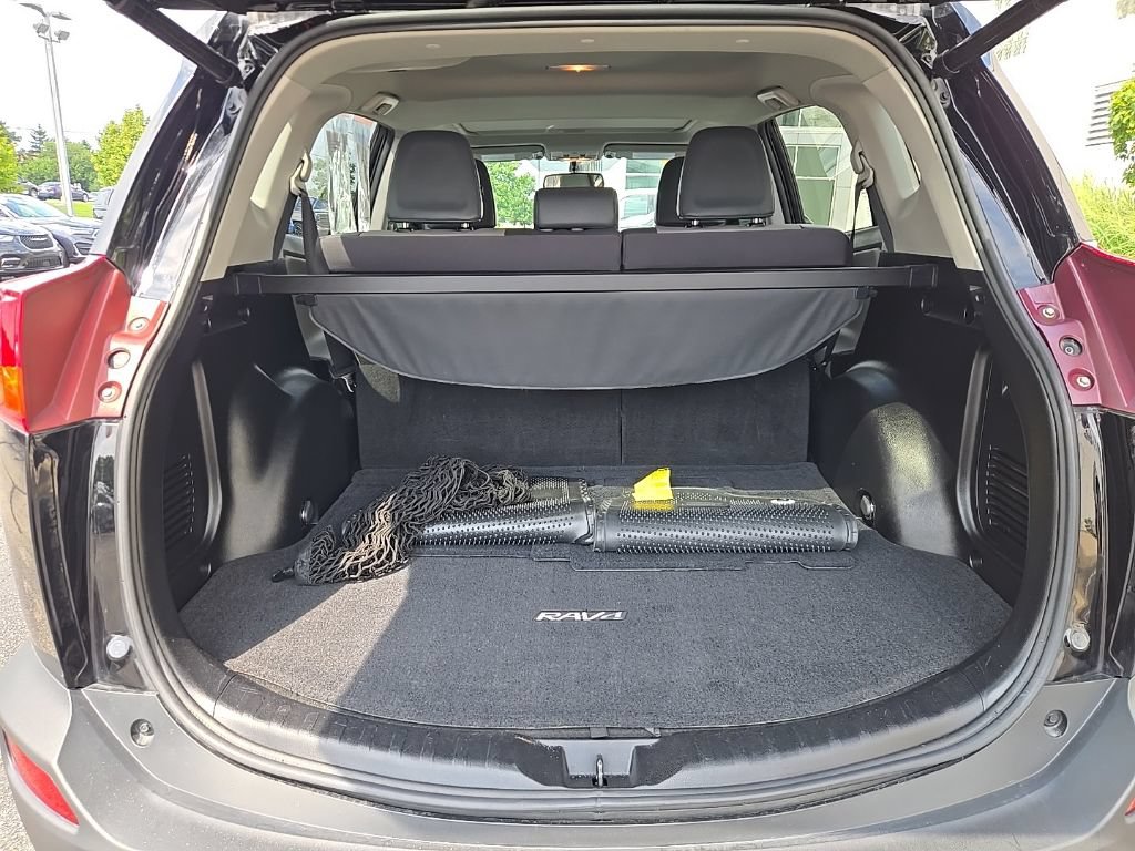 Used 2015 Toyota RAV4 Limited AWD/4WD image 15