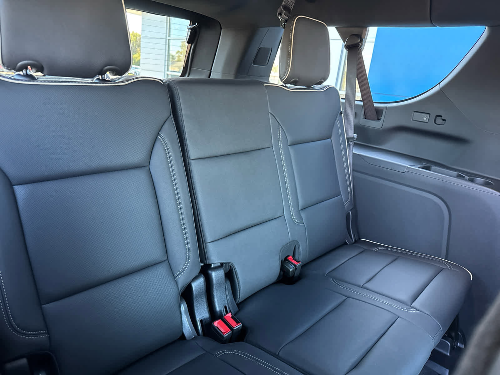 New 2026 Chevrolet Suburban Premier image 5