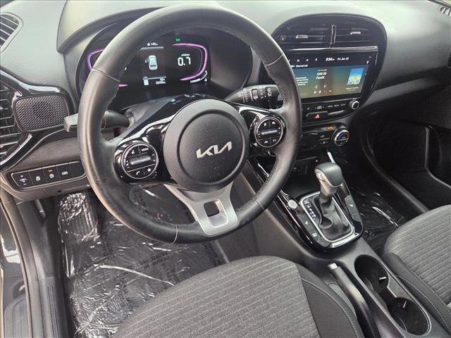 Used 2023 Kia Soul EX image 10