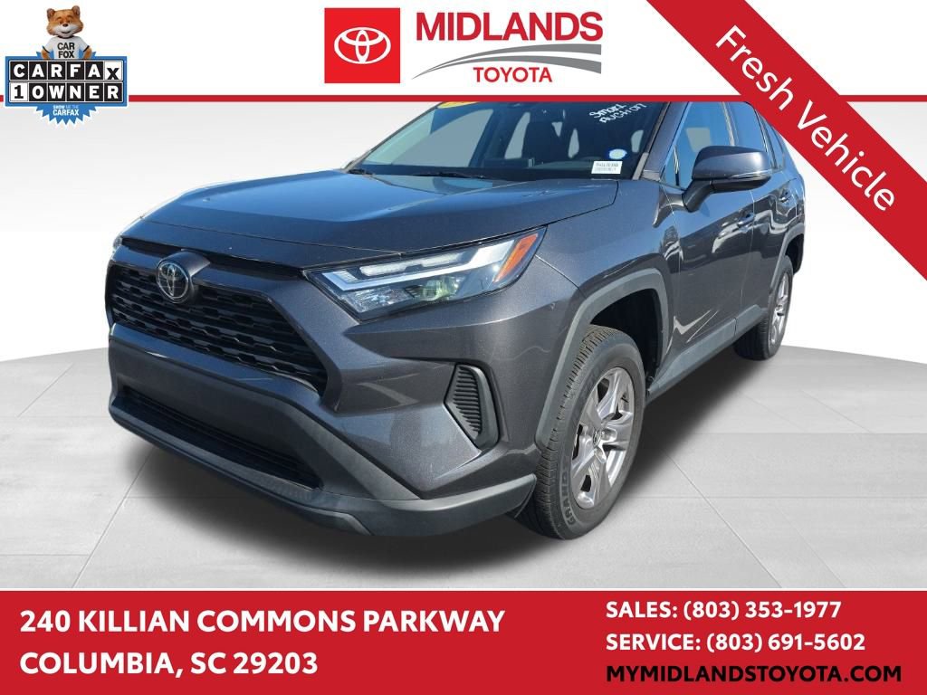 Used 2022 Toyota RAV4 XLE w/ Convenience Package image 1