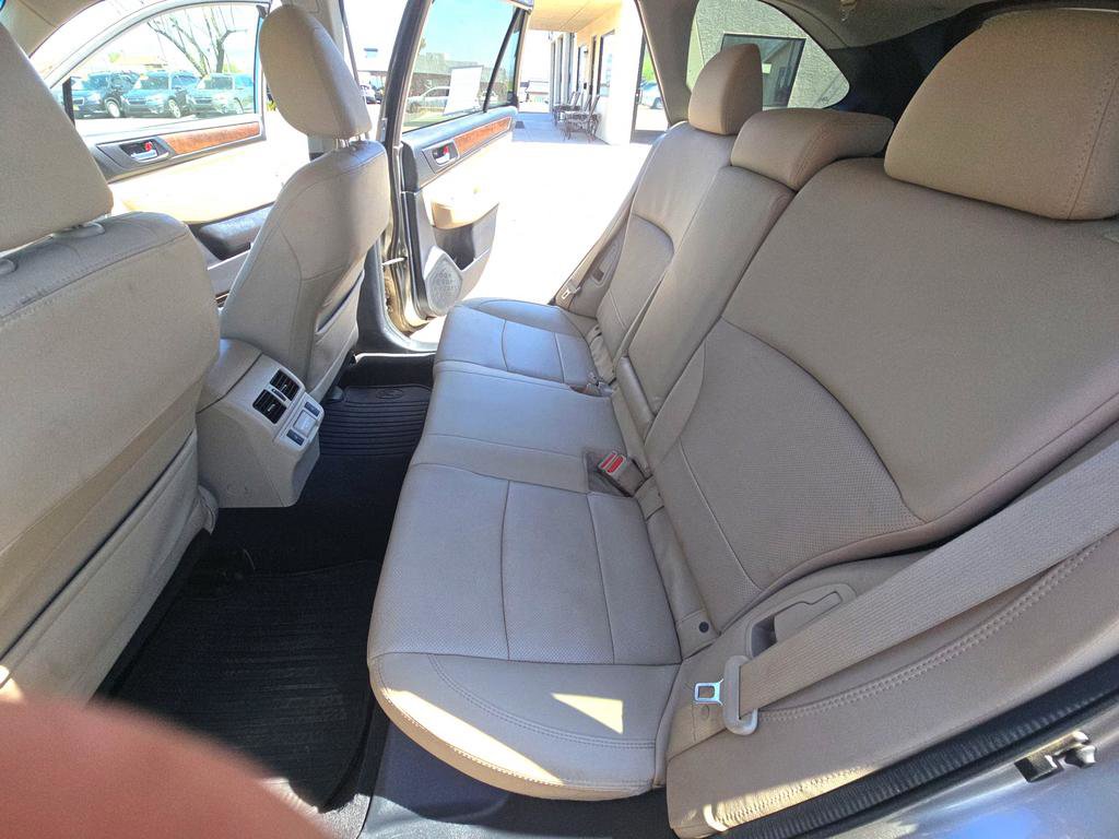 Used 2018 Subaru Outback 2.5i Limited AWD/4WD image 10