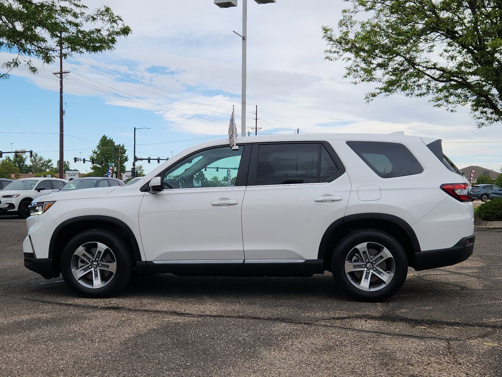 Certified 2025 Honda Pilot EX-L image 2