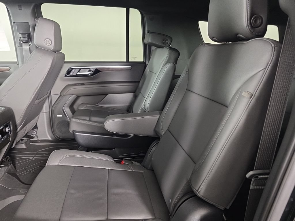 New 2026 Chevrolet Suburban LT w/ Comfort Package AWD/4WD image 26