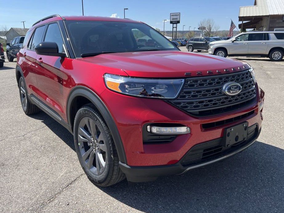 Used 2024 Ford Explorer XLT w/ Equipment Group 202A