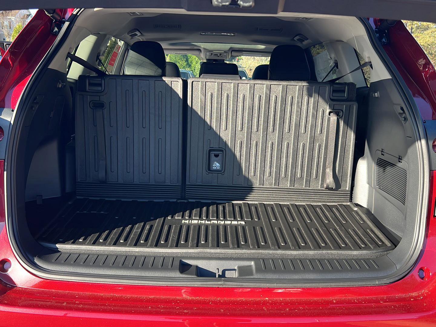 New 2026 Toyota Highlander XLE image 32