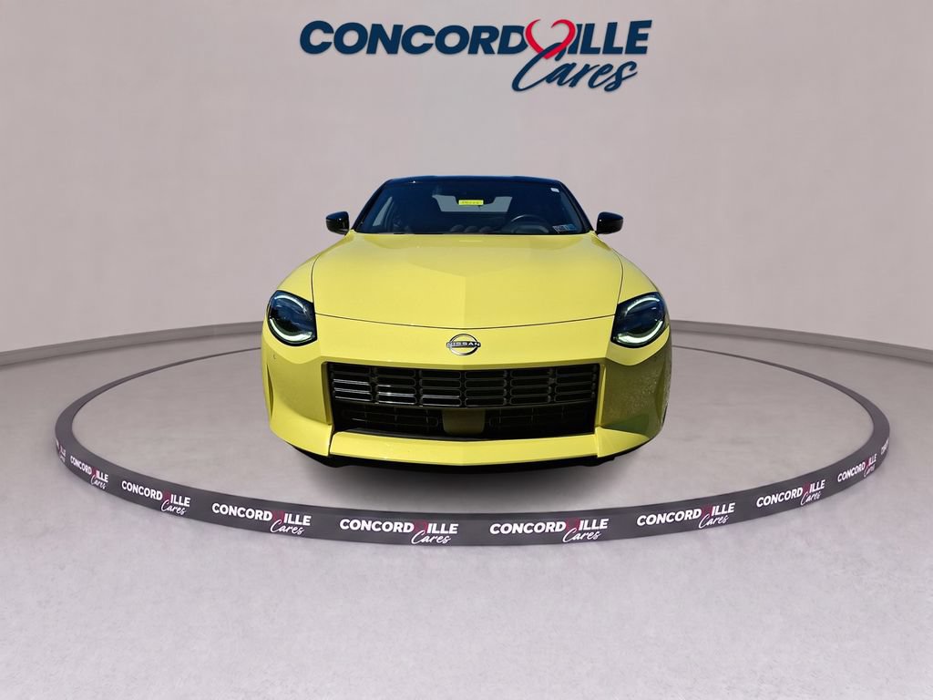 Certified 2024 Nissan Z Performance w/ Floor Mat Package RWD image 3
