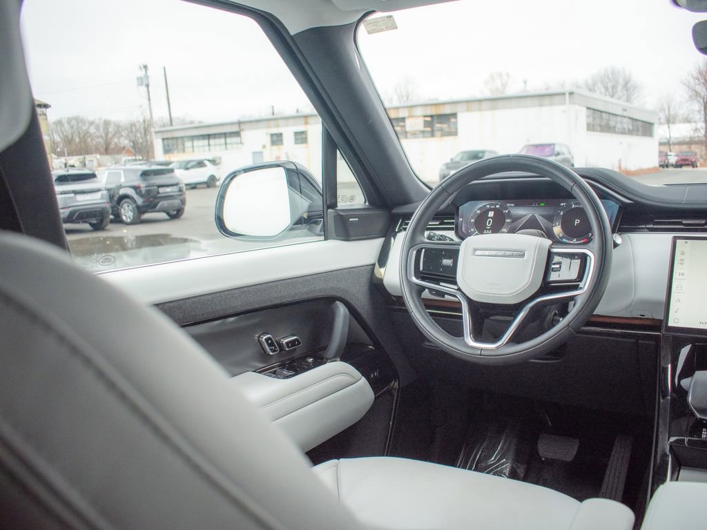 Certified 2024 Land Rover Range Rover Sport SE AWD/4WD image 19