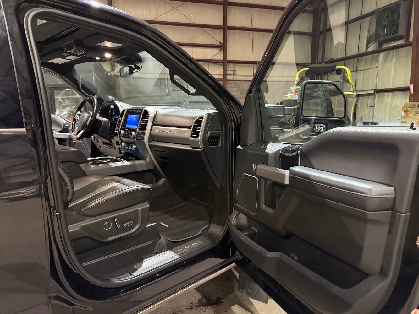 Used 2020 Ford F350 Platinum AWD/4WD image 24