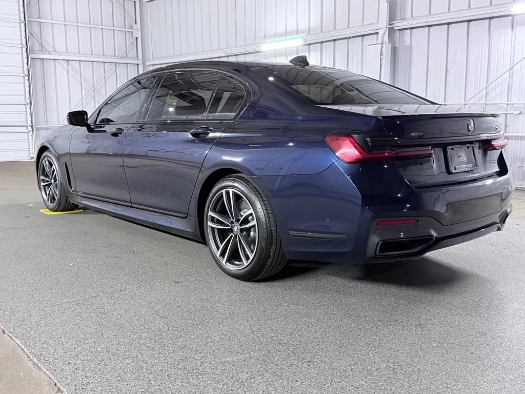 Used 2022 BMW 750Li xDrive AWD/4WD image 11