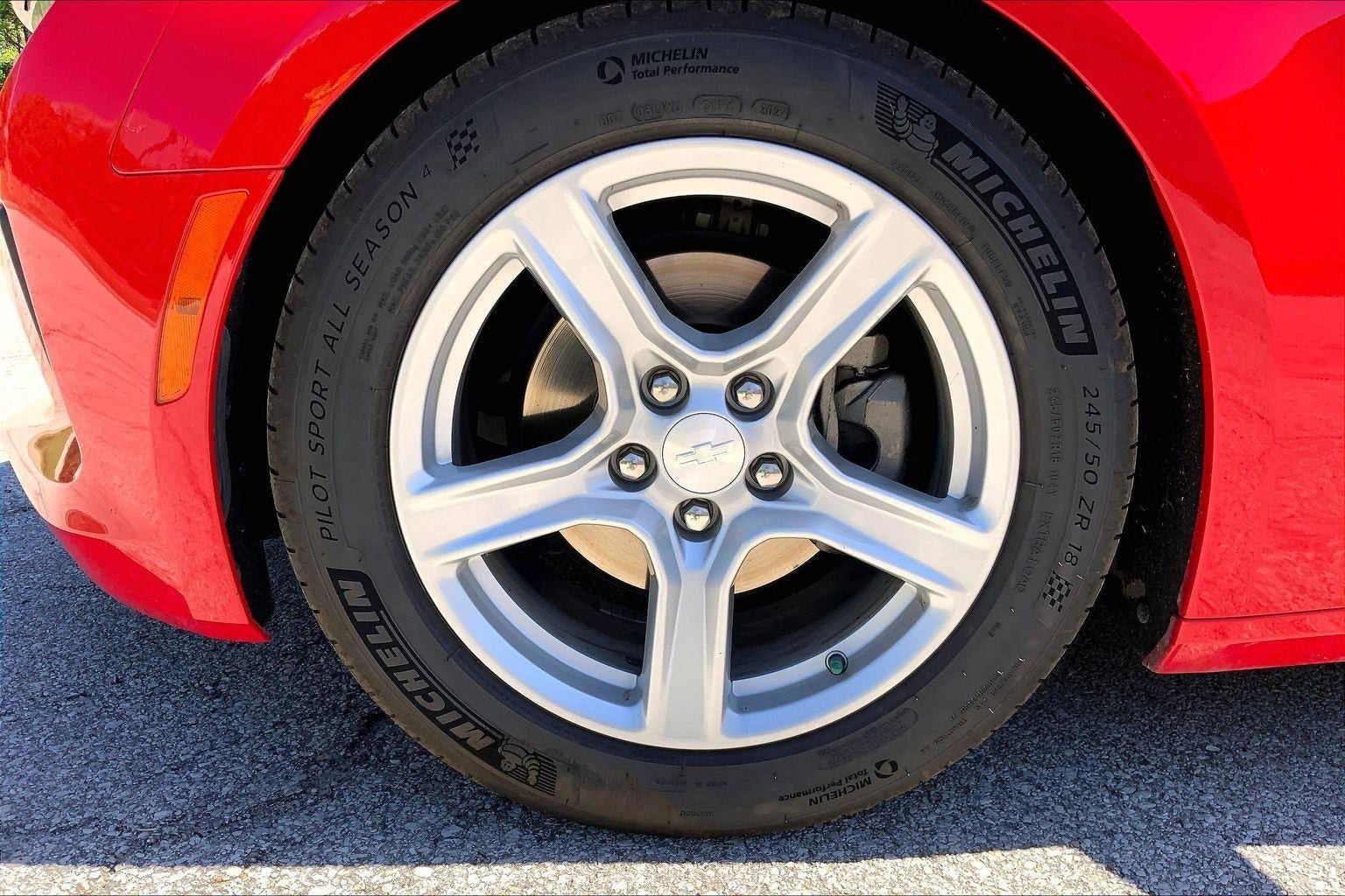 Used 2018 Chevrolet Camaro LT w/ Technology Package RWD image 8