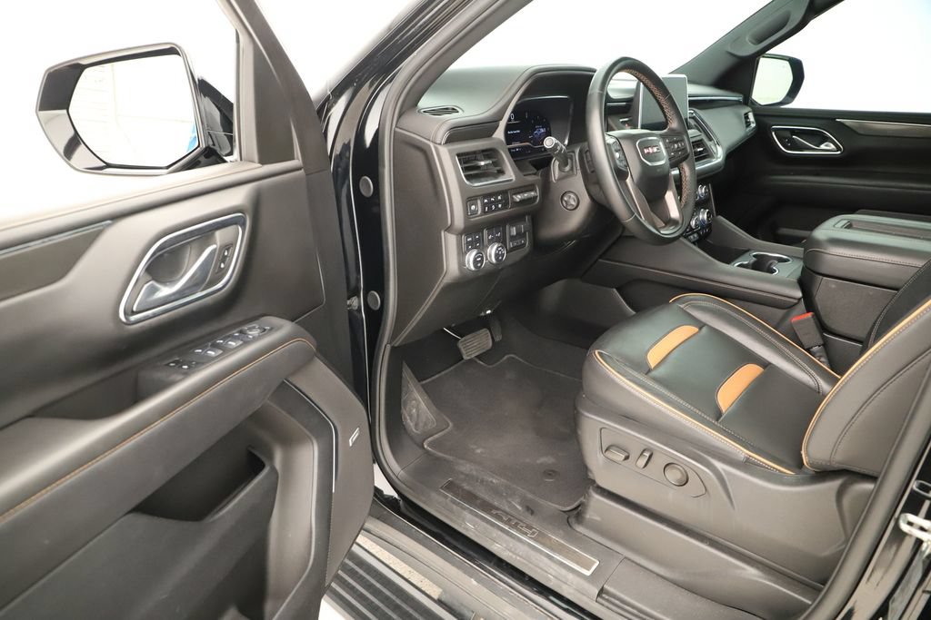 Used 2024 GMC Yukon AT4 w/ AT4 Premium Plus Package AWD/4WD image 14
