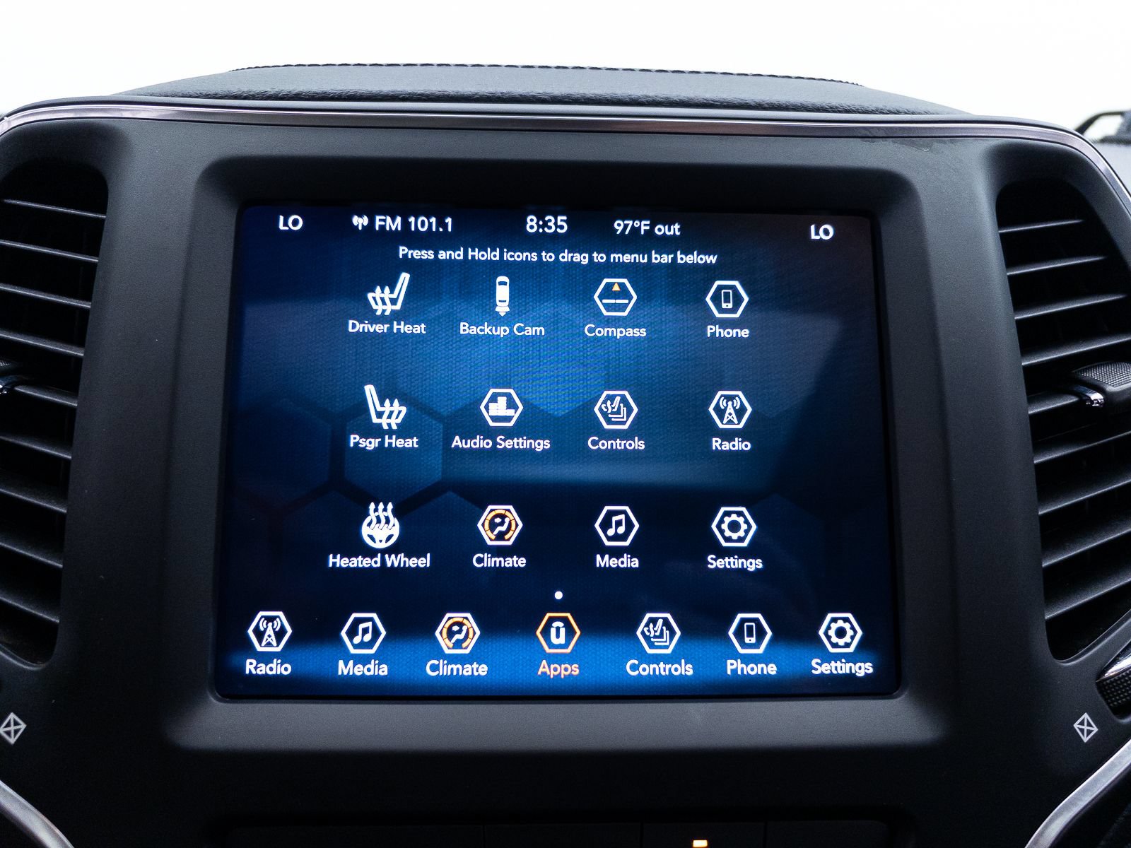 Used 2022 Jeep Cherokee Latitude Lux w/ Sun & Sound Group AWD/4WD image 26