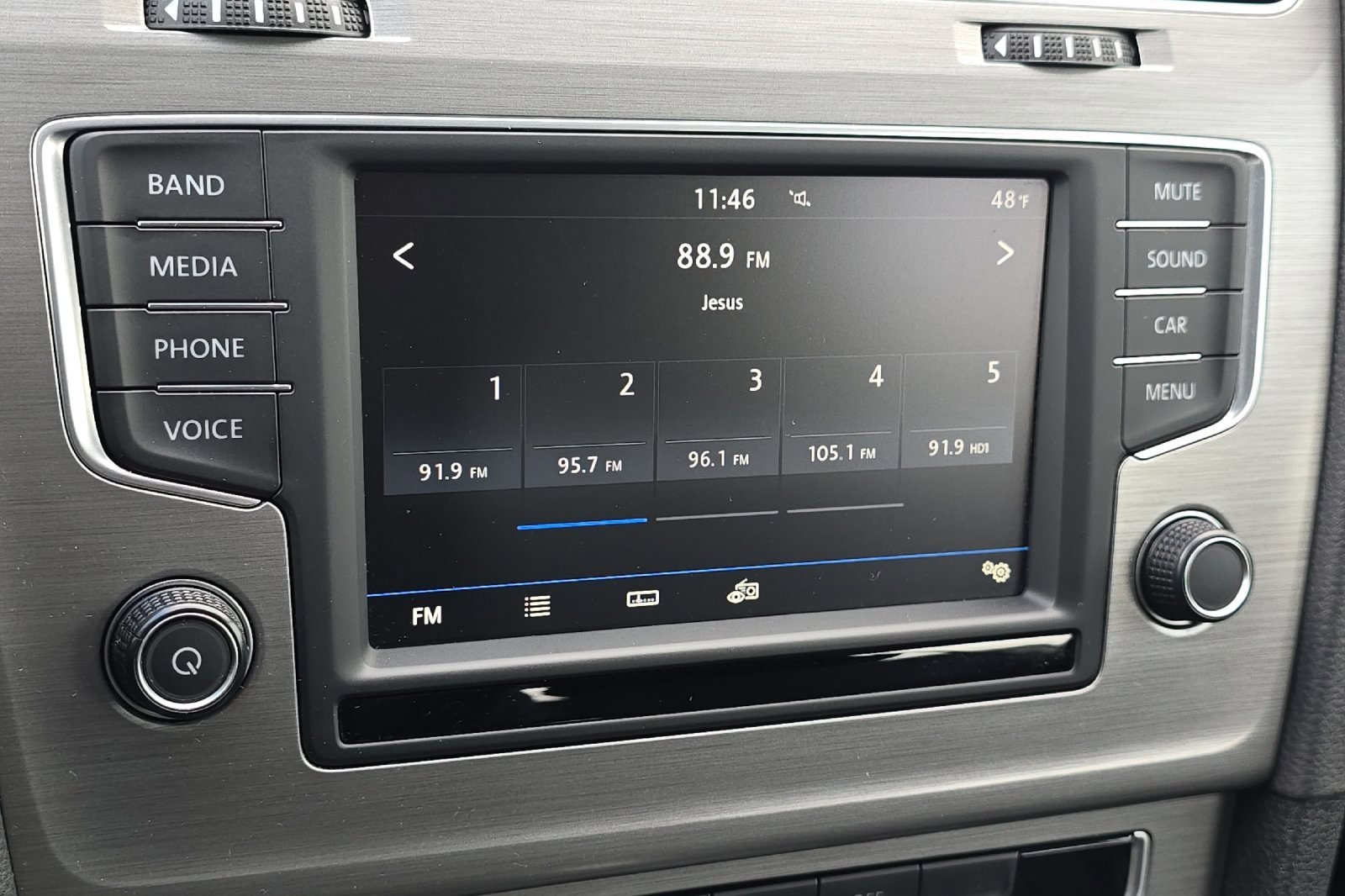 Used 2017 Volkswagen Golf S image 20