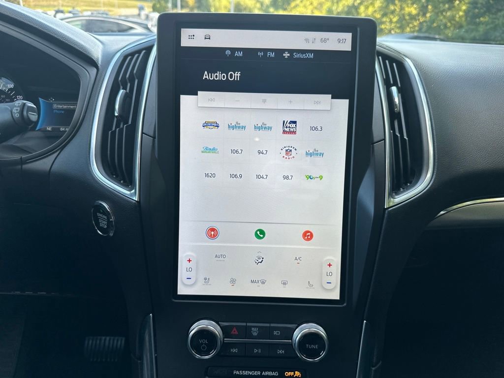 Used 2024 Ford Edge Titanium image 17