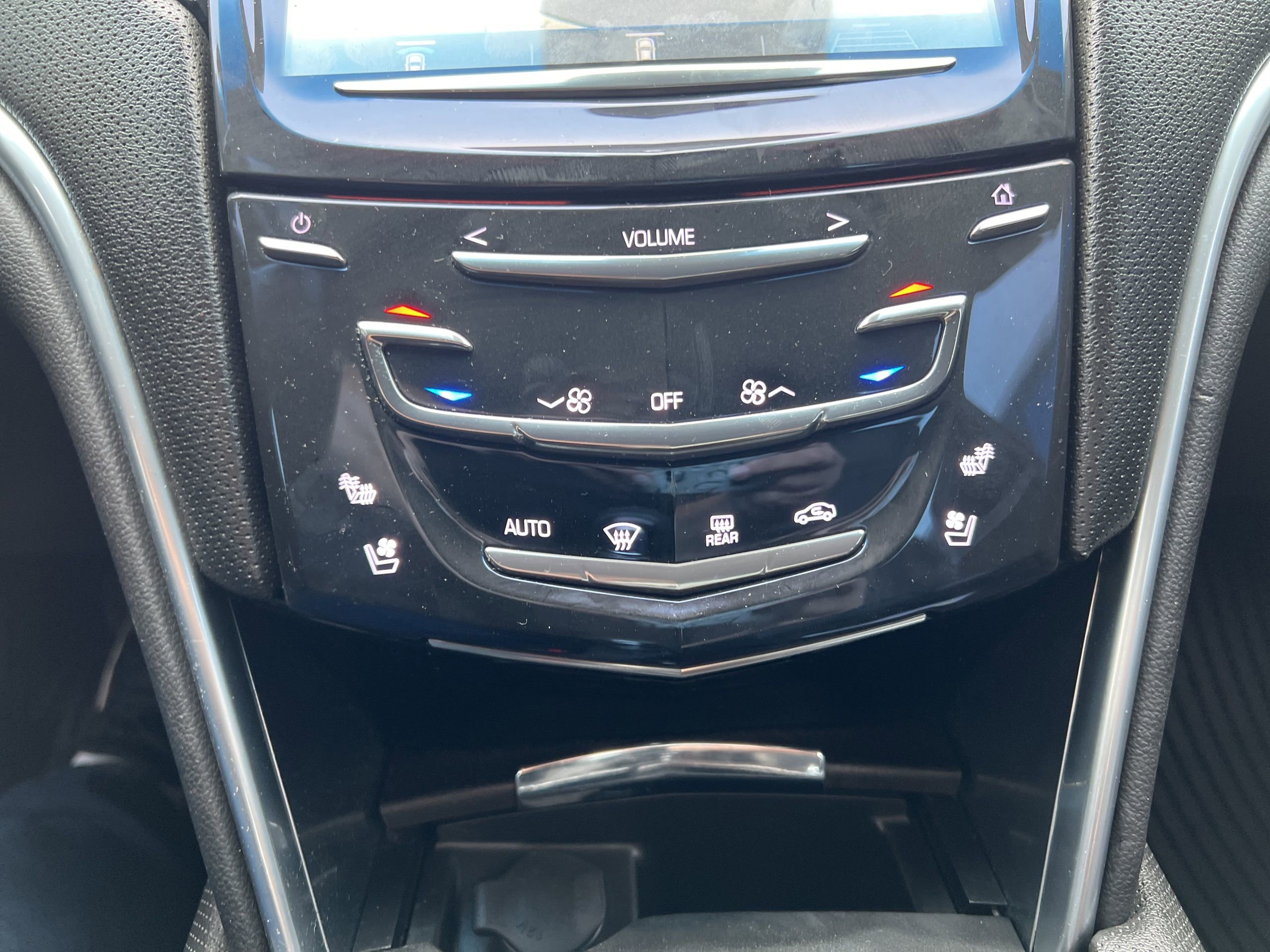 Used 2019 Cadillac XTS Luxury w/ Driver Awareness Package AWD/4WD image 15