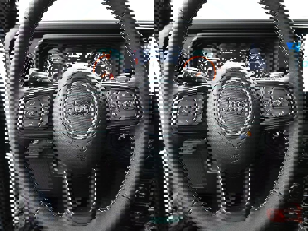 New 2025 Jeep Wrangler Unlimited Rubicon image 13