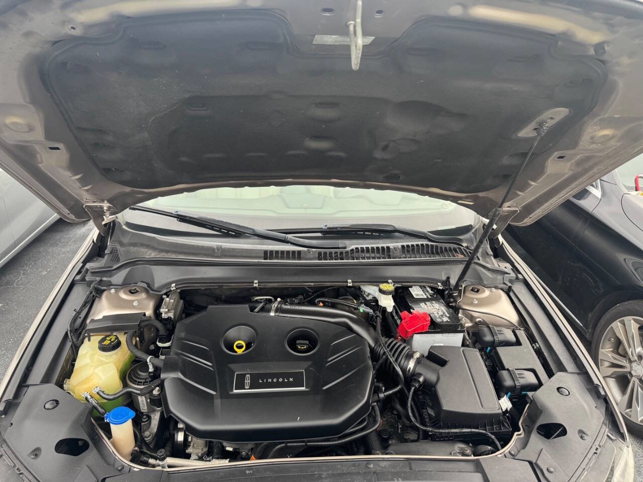 Used 2019 Lincoln MKZ Premiere image 21