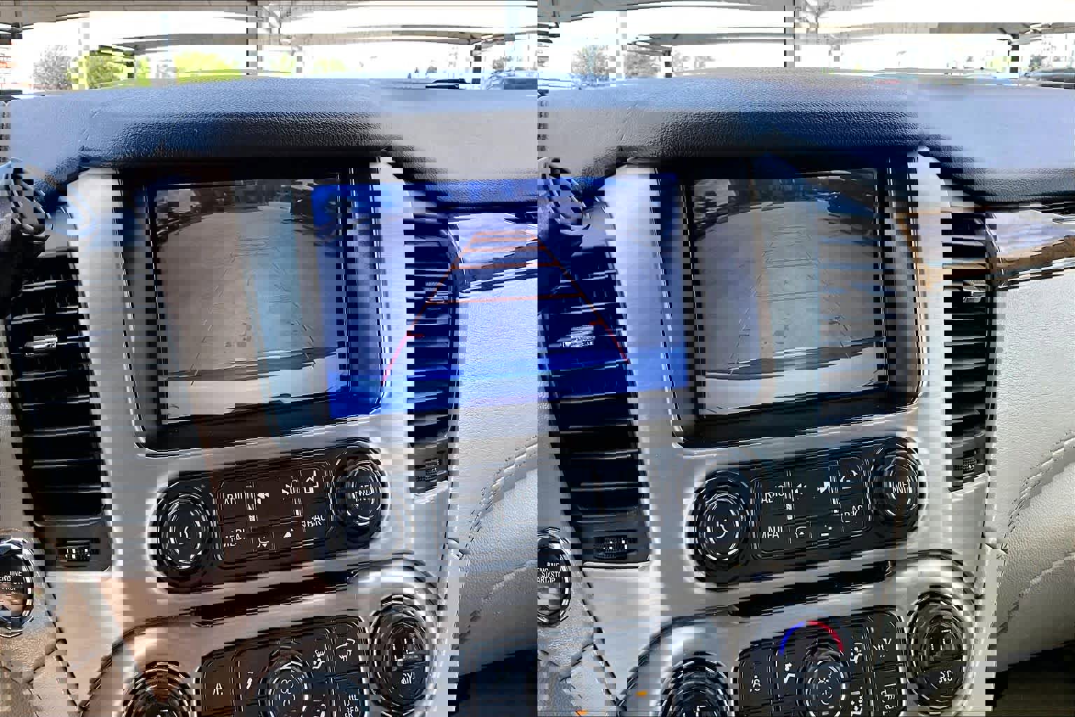 Used 2017 GMC Yukon XL Denali w/ Open Road Package image 32