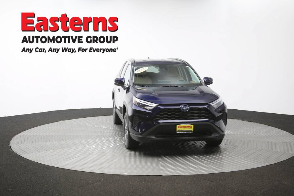Used 2022 Toyota RAV4 XLE AWD/4WD image 56