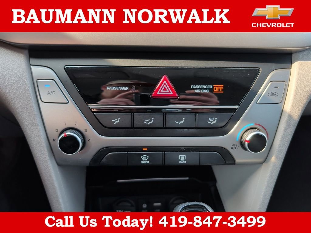 Used 2017 Hyundai Elantra SE FWD image 25