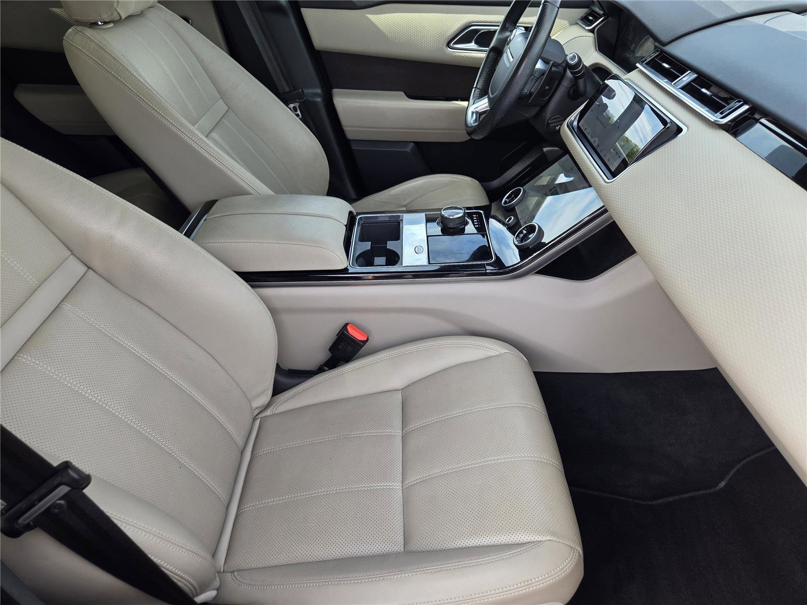 Used 2019 Land Rover Range Rover Velar S AWD/4WD image 14