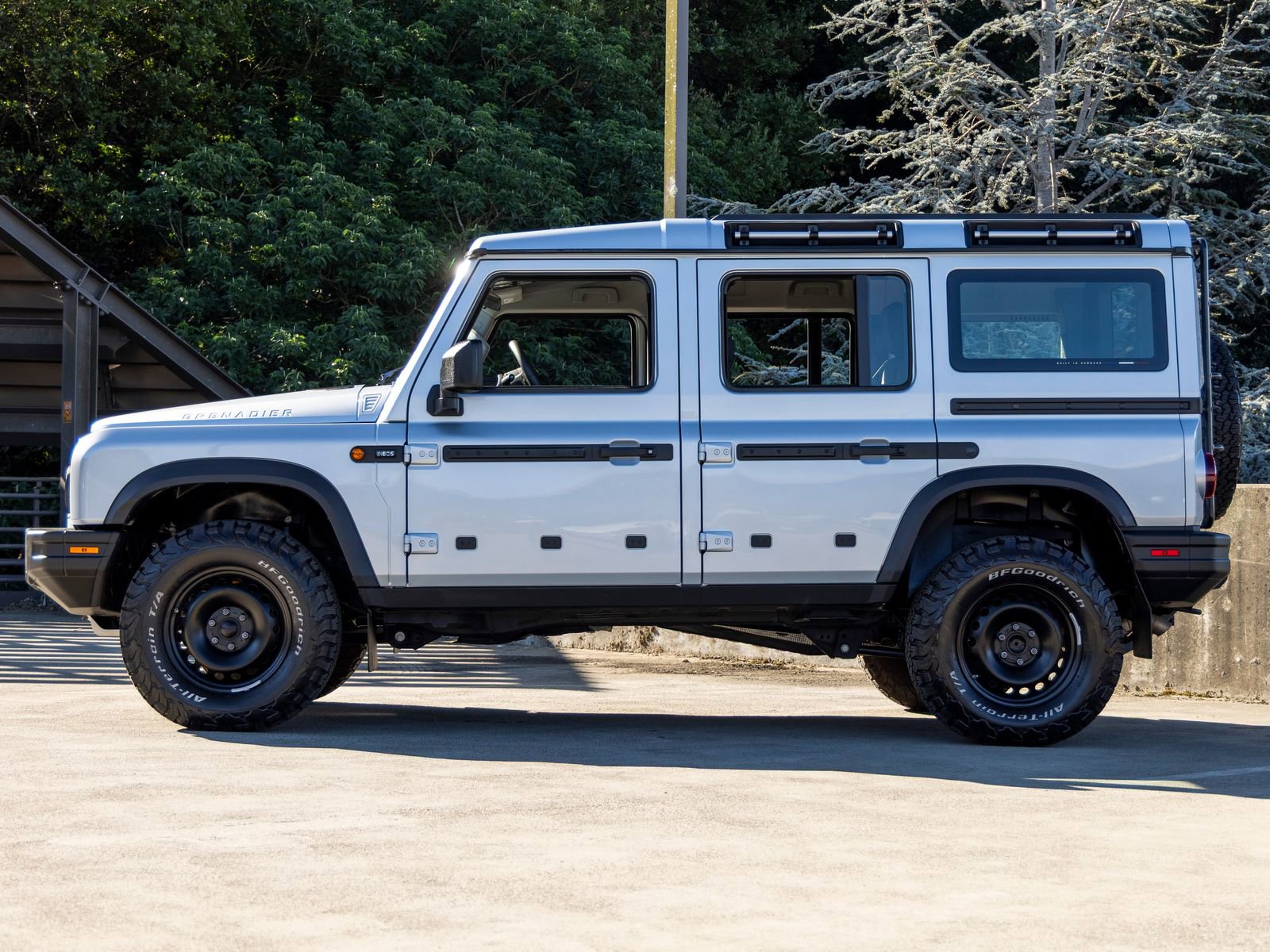 Used 2025 INEOS Grenadier image 2