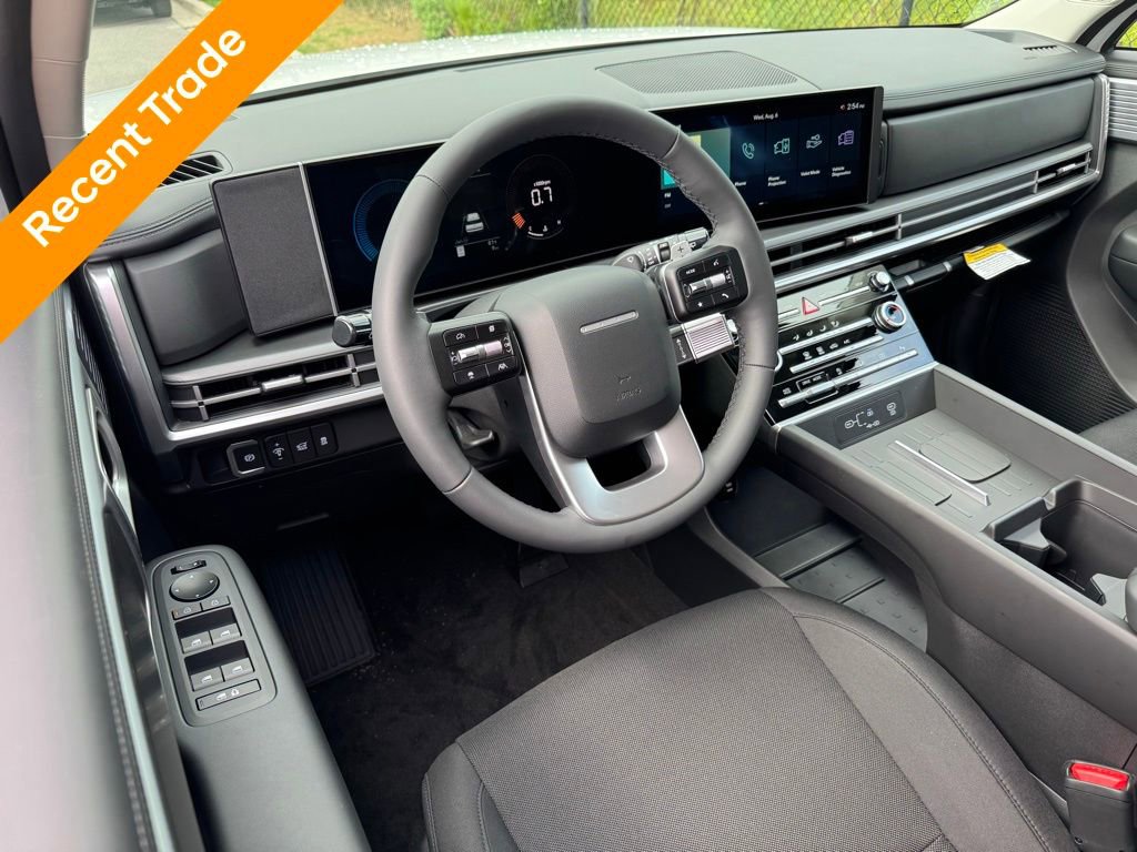 Used 2026 Hyundai Santa Fe SE image 2