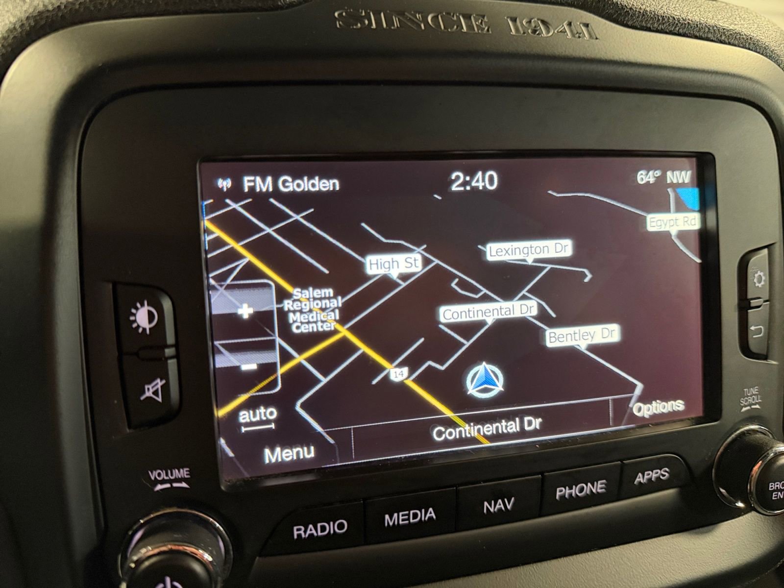 Used 2017 Jeep Renegade Latitude FWD image 31
