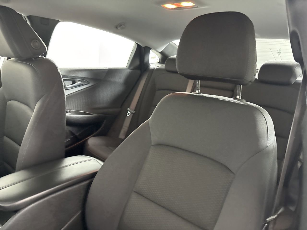 Used 2024 Chevrolet Malibu LT image 9