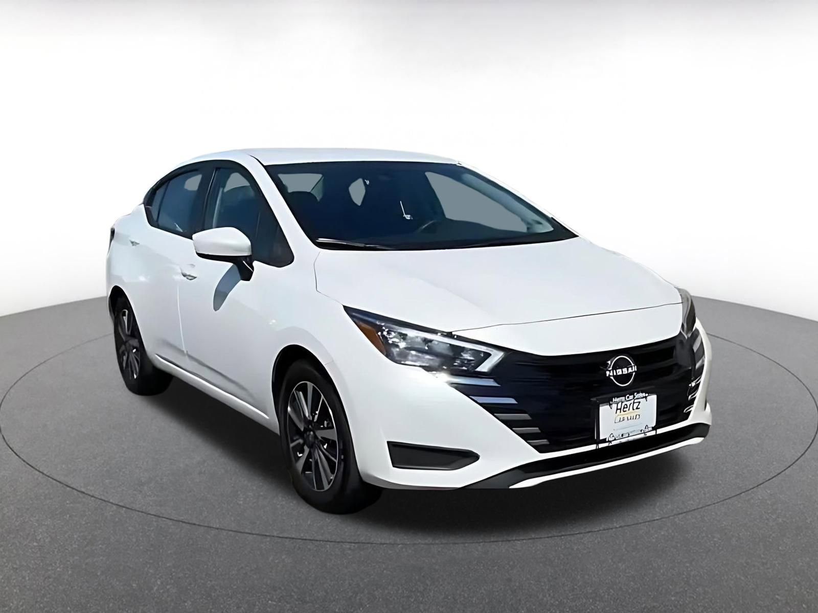 Used 2025 Nissan Versa SV FWD image 3
